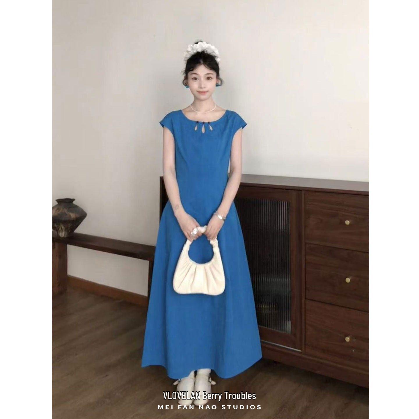 Peacock Blue Sleeveless Retro Long Dress for Women - Elegant Waist-Cinched Summer Style S