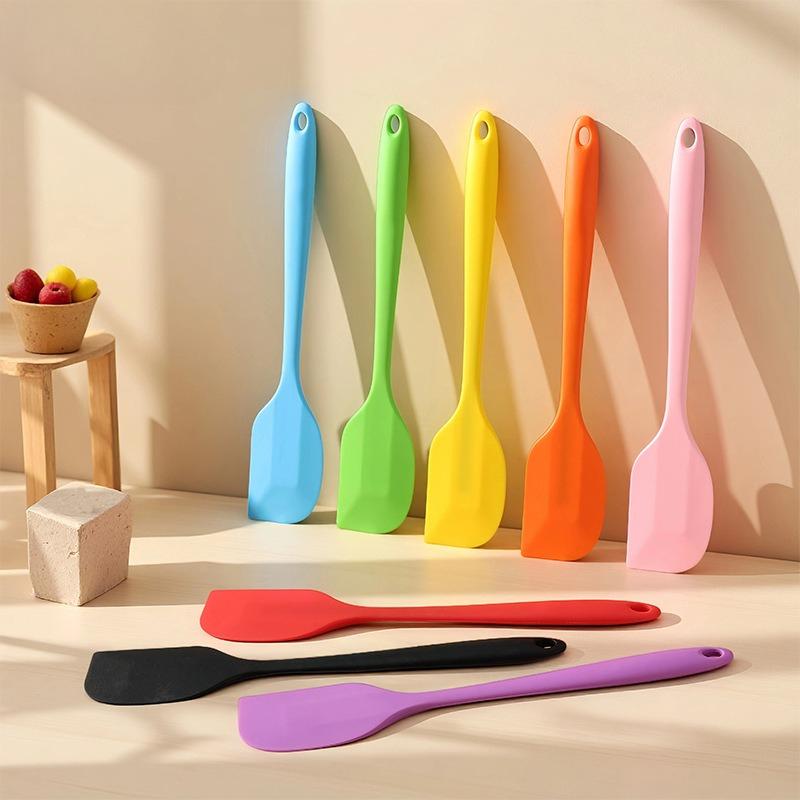 1Pc High Temperature Food Grade Integrated Silicone Scraper Cake Cream Spatula Silicone Whipping Cream Scraper Baking Tool