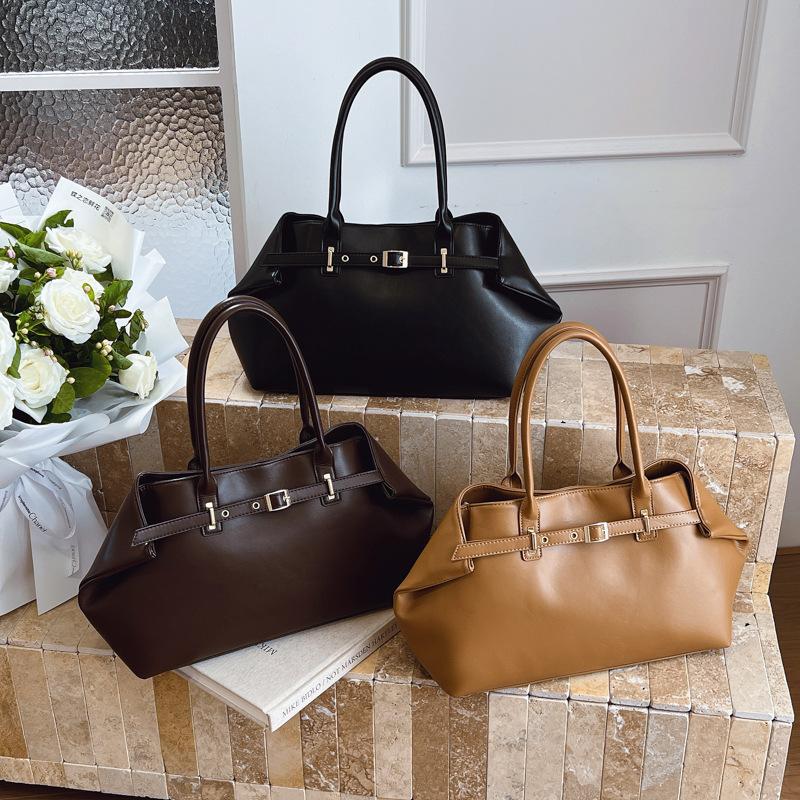 Tote Bag New Large Capacity Bag Women's Loop with Decorative Armpit Bag Handbag Texture Fashionable Commuting Shoulder Bag