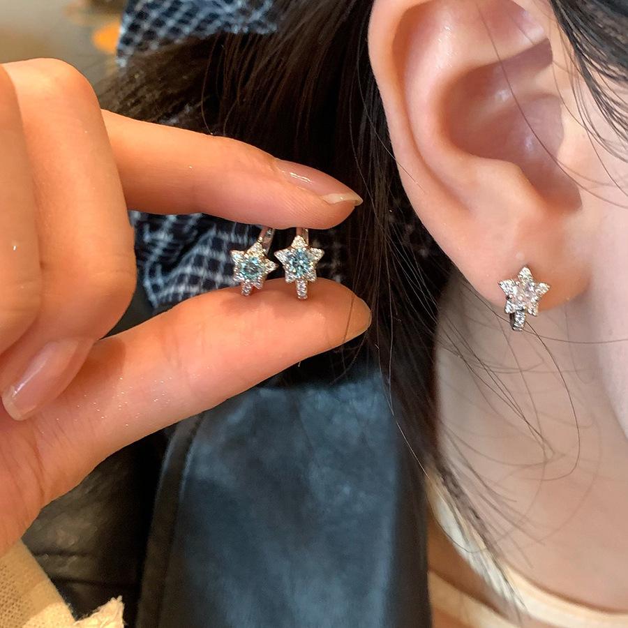 Elegant Zircon Star Ear Cuffs - Versatile, Fashionable, Light Luxury Earrings with a High-End Feel