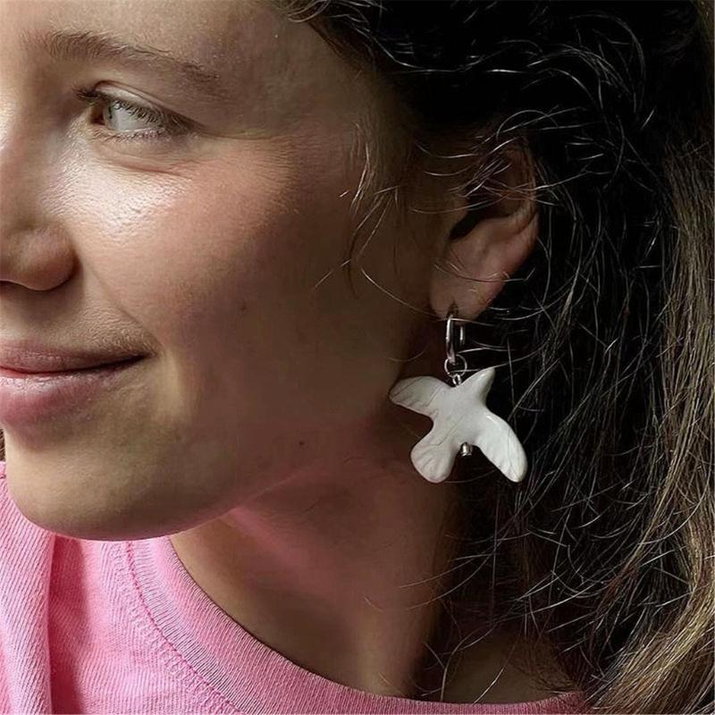 Elegant White Peace Doves Necklace Symbolizing Love and Hope Stylish Drop Earrings Suitable for Women and Girls Present