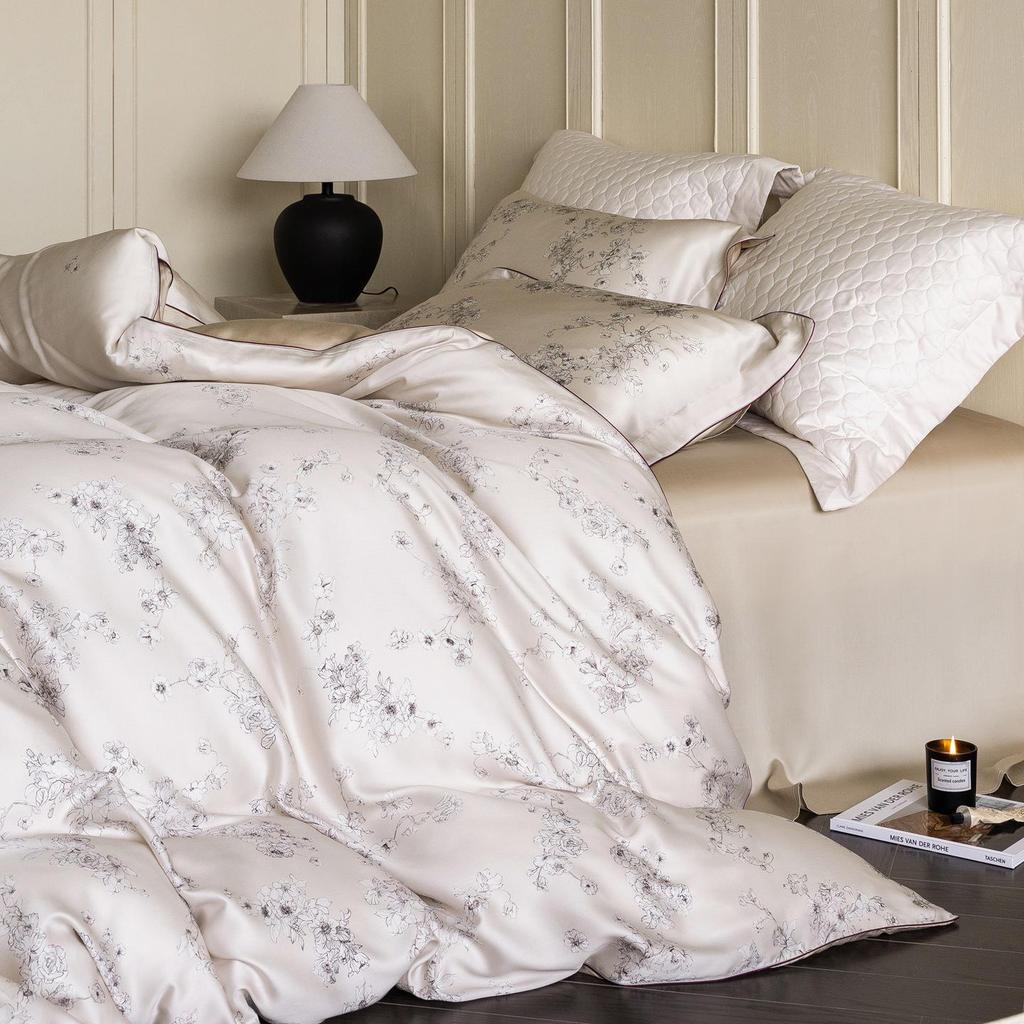 Luxury Lan Jing Tencel Cooling Four-Piece Summer Bedding Set: Silky, Machine Washable Bed Sheet & Duvet Cover for Naked Sleep.
