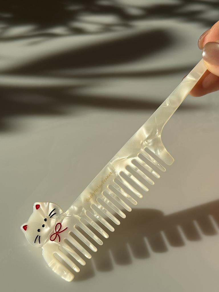 Mosxe White Cat Hair Brush