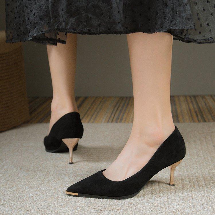 Metal pointed high heels women's thin heels 2025 new Korean version black suede celebrity style shallow mouth temperament single shoes