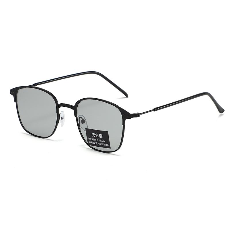 New Metal Frame Personalized Square Color Distortion Sunglasses Versatile For Men And Women Uv Sunglasses 1924