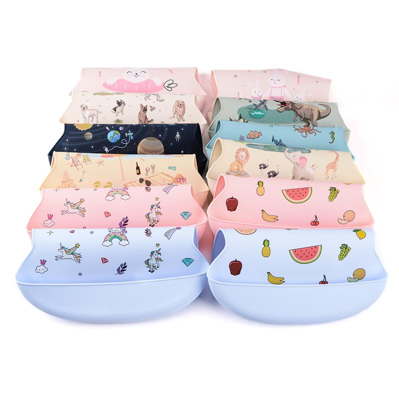 Babero de silicona para bebé, Baberos impermeables con forma de plátano para Saliva, delantales comestibles suaves para alimentación de recién nacidos con dibujos animados, bufanda para eructar ajustable para bebé