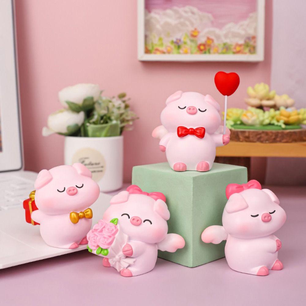 Cartoon Couple Piggy Ornament Resin Animal Sculpture Desktop Ornament Pig Statue  Living Room