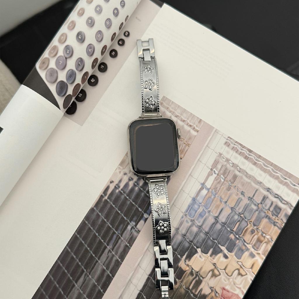 Metal Watch Strap for Apple Watch Series 10 Ultra 9 8 7 SE 6 5 4 3 2 1 46mm 49mm 45mm 44mm 42mm Flower Rhinestone Decor Bracelet Band