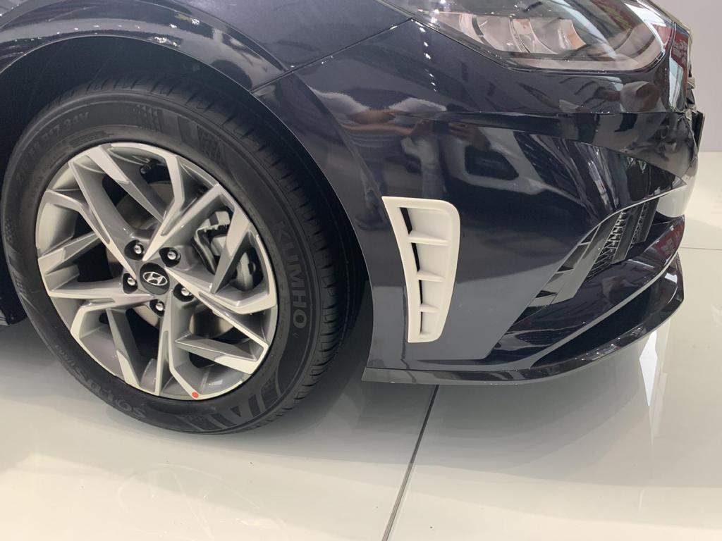 Fits Modern Sonata: Rearview Mirror, Rear Spoiler, Fuel Cap, Door Handle, Door Cup, Taillight Cover