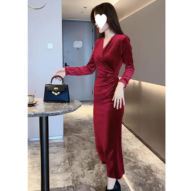 Light luxury sequined velvet black dress autumn new V-neck long-sleeved slim and thin medium and long dress women