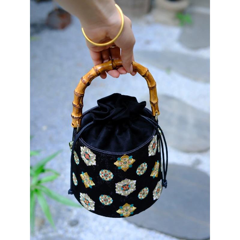 New Chinese bag original national style Han element Hanfu cheongsam embroidered bucket bag crossbody portable women's bag