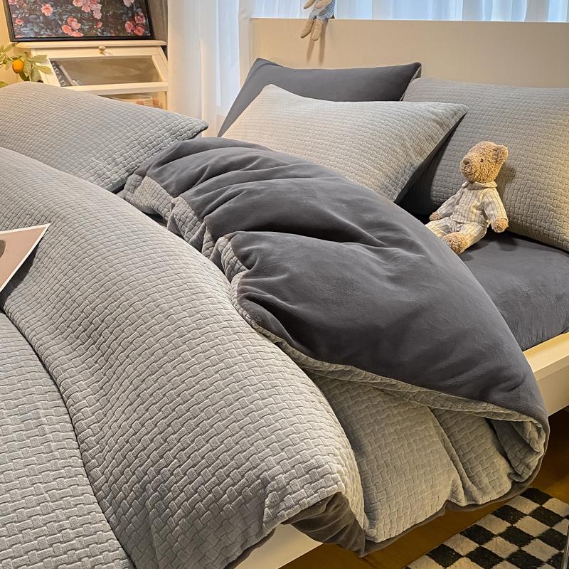 Thicken Winter Super Warm Duvet Cover for Double Bed 3D Carving Milk Velvet Comforter Cover Queen Funda Nordica Cama 150