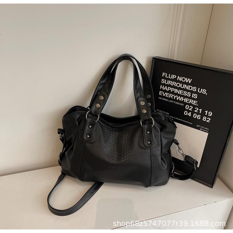 2025 New Women's Bag Fashion Casual Shoulder Messenger Bag Women's Large Capacity Tote Bag Casual Travel Bag