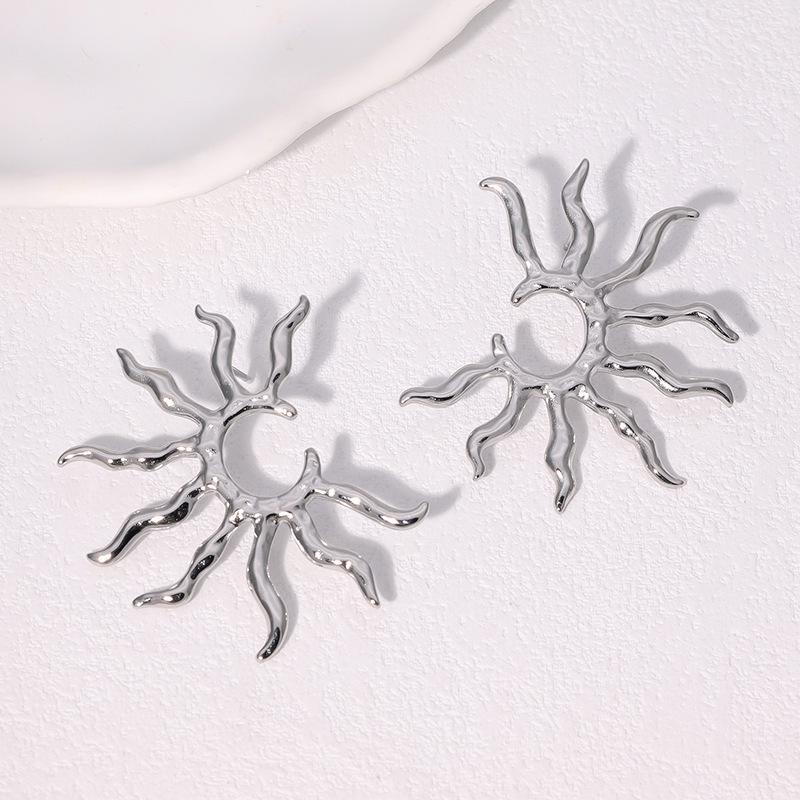 Luxury Stainless Steel Geometric Stud Earrings – Non-Fading, Simple Design