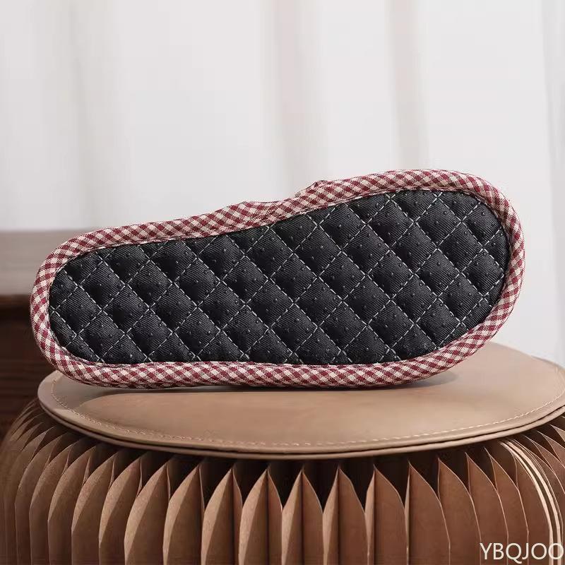 Fashion Indoor soft soled home shoes fabric slippers for couples anti slip breathable men's women's slippers for indoor home use