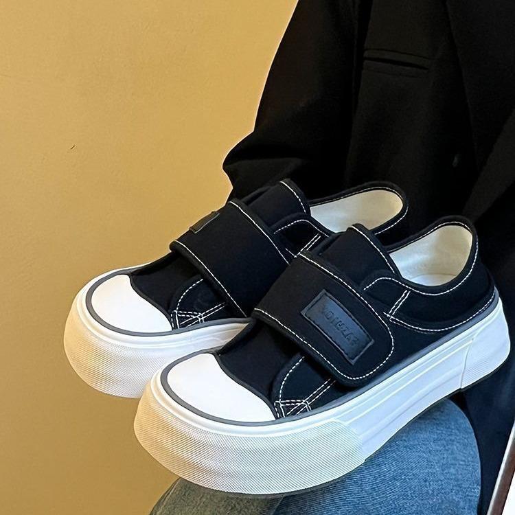 Hässlich süß zwei Klettverschluss-Canvas-Schuhe Damen Sommer neu schick Nische Mango Kopf dicke Sohle ein Pedal weiße Schuhe