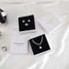 24 шт. Персонализированная бумажная подарочная коробка для ювелирных изделий Свадебные сувениры Кольцо Серьги Ожерелье Кулон Браслет Гвоздик Сумка Упаковка для хранения