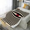 Coperta Flanella Occhio Bauhaus Retro 1923 Fantasia a Strisce Rosso Nero Beige Telo Decorativo per Divano Soggiorno Caldo Morbido Stampa Piatta