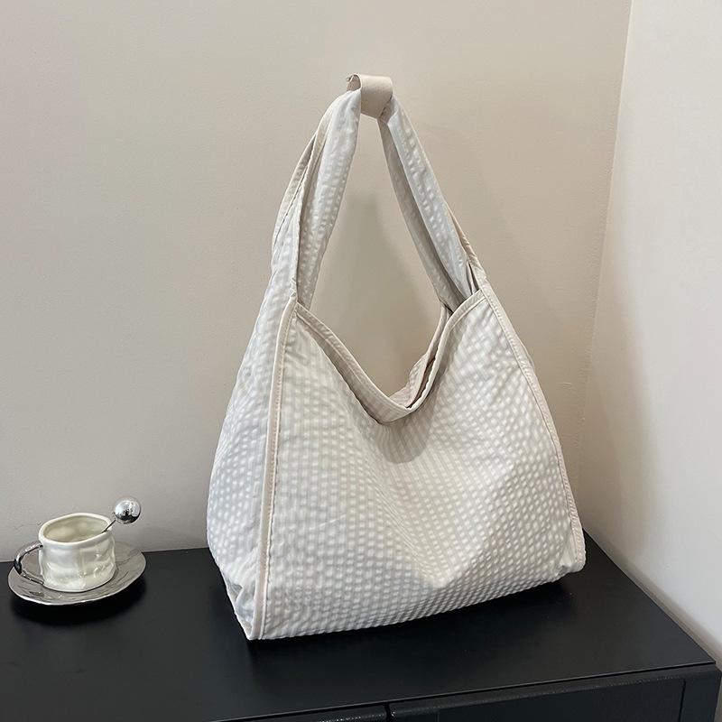 

Canvas bag women s large-capacity new summer versatile shoulder bag casual college student messenger tote bag білий