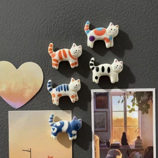 Cat Fridge Decorations 5Pcs Cartoon Refrigerator Magnet Set, Hand-painted Kitten for Whiteboard Photo Holders Locker Whiteboard, Kitchen Decoration