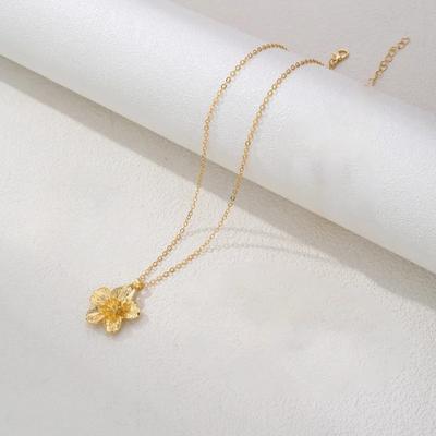 Colar Gargantilha com Pingente Flor de Dopamina Dourada Elegante Presente de Casamento para Noivas Mulheres Tendência 2025 Acessório Estilo Boho