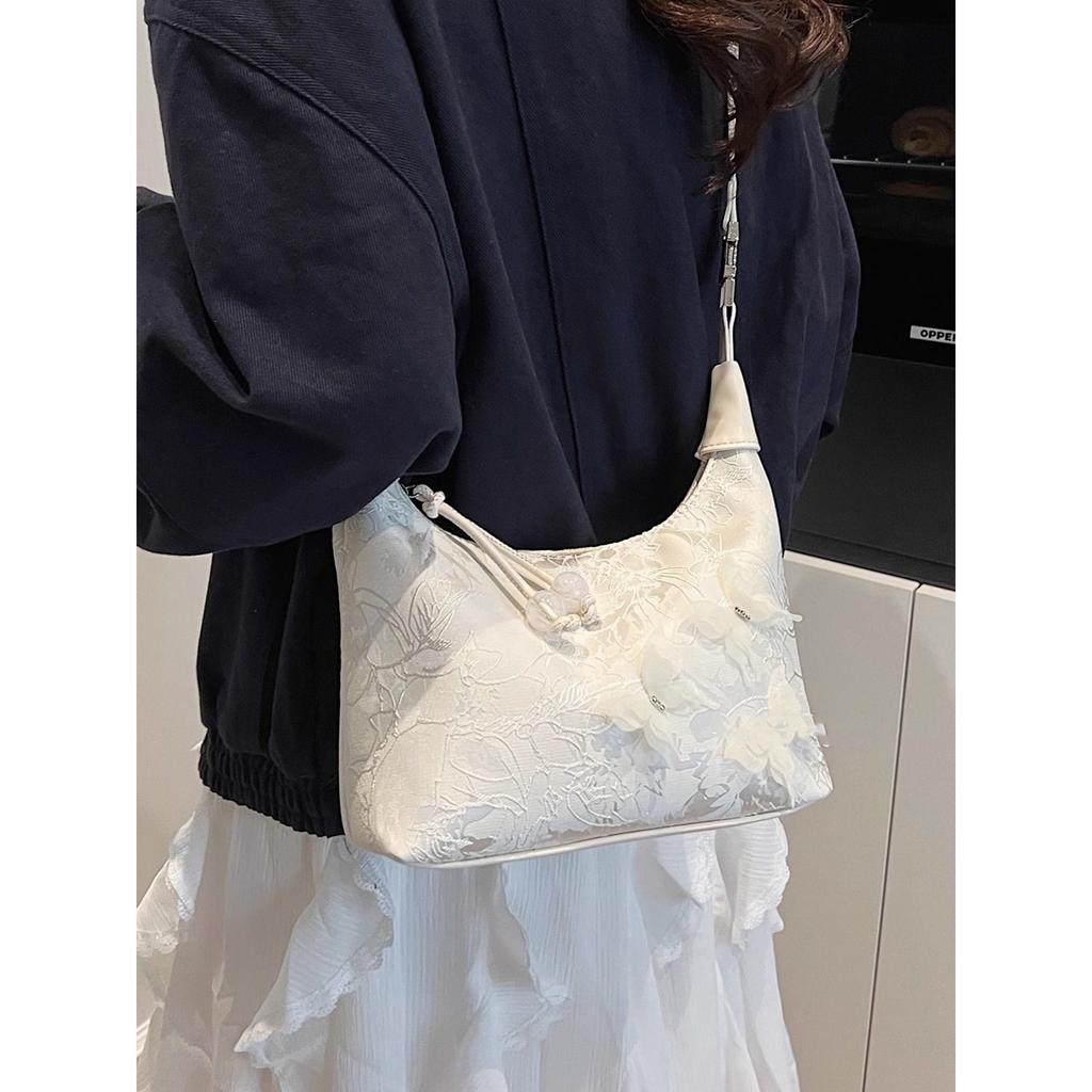 Super Fire Niche New Chinese Bag Women 2025 New Summer National Style Embroidery Small Bag Versatile Messenger Dumpling Bag