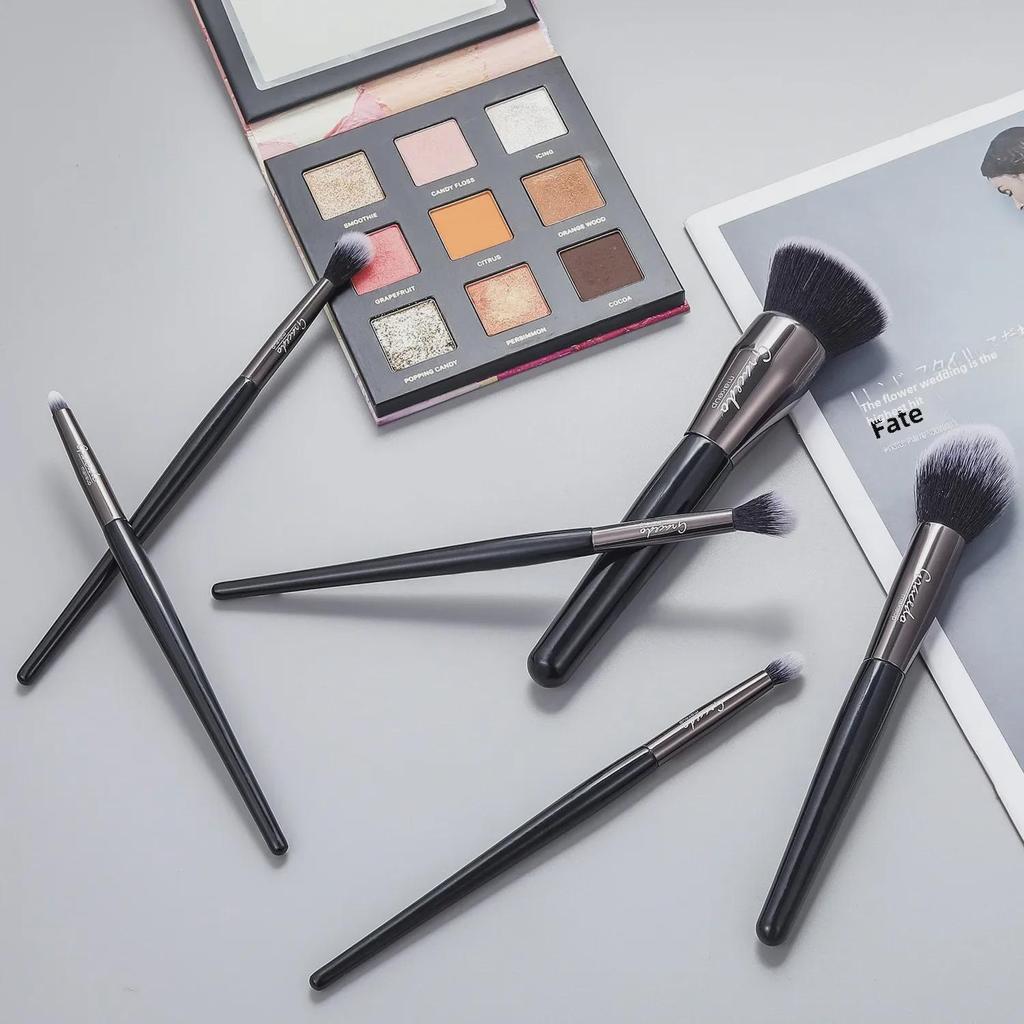 15-teiliges Make-up-Pinselset: Lidschatten-, Rouge-, Foundation- und Beauty-Tool-Kollektion mit Tierhaaren