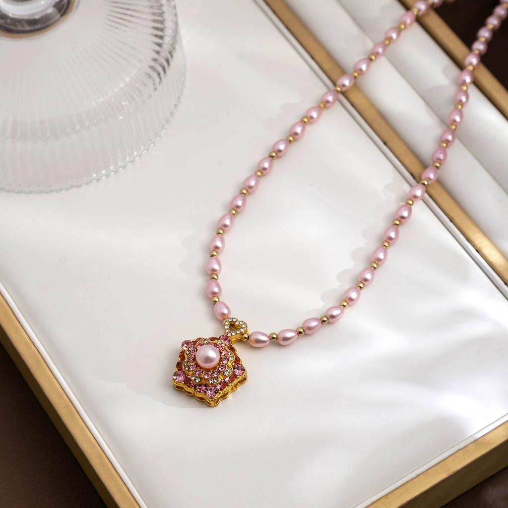 Vintage Emerald Gradual Change Safety Buckle Necklace, Lucky Flower Beauty Waist Pendant Resin Necklace