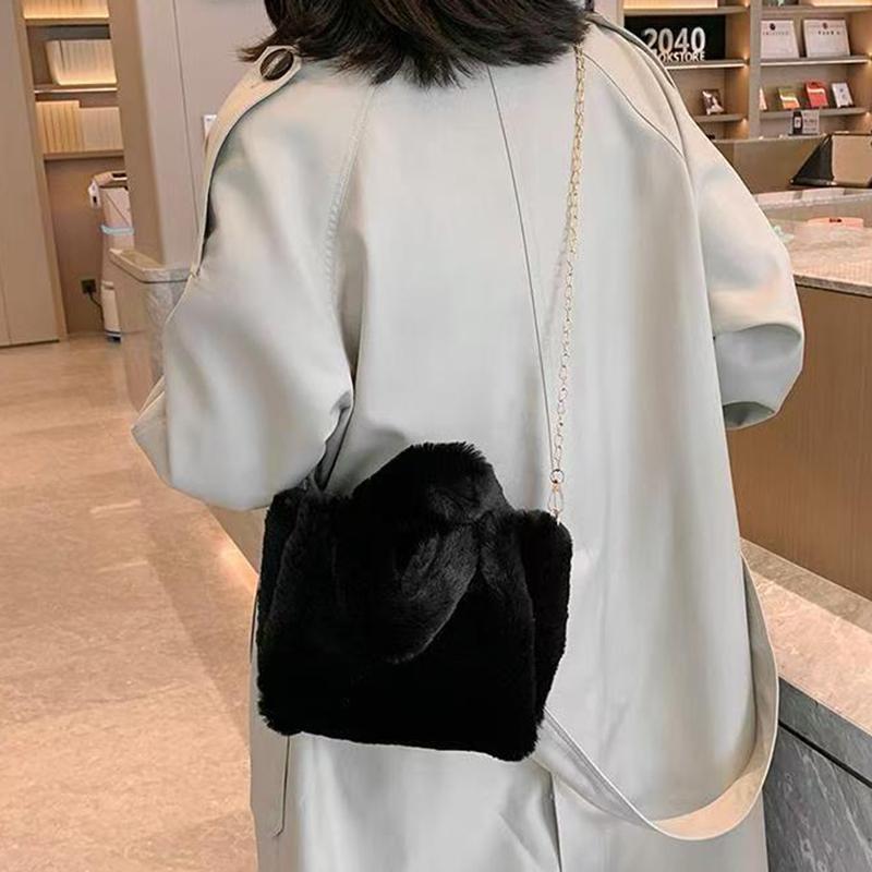 Winter Faux Fur Shopper Tote Bag for Women Plush Handbag Designer Fluffy Wool Shoulder Bag Women Furry Crossbody Messenger Bag KTB