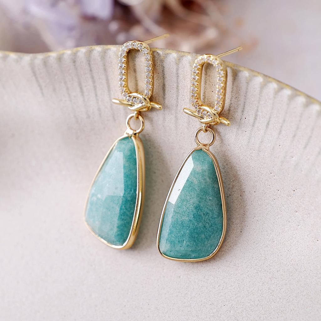 Luxury High Quality European, American, Japanese and Korean Natural Stone Crystal Copper Plated Real Gold High Color Retention  Commuter Earrings