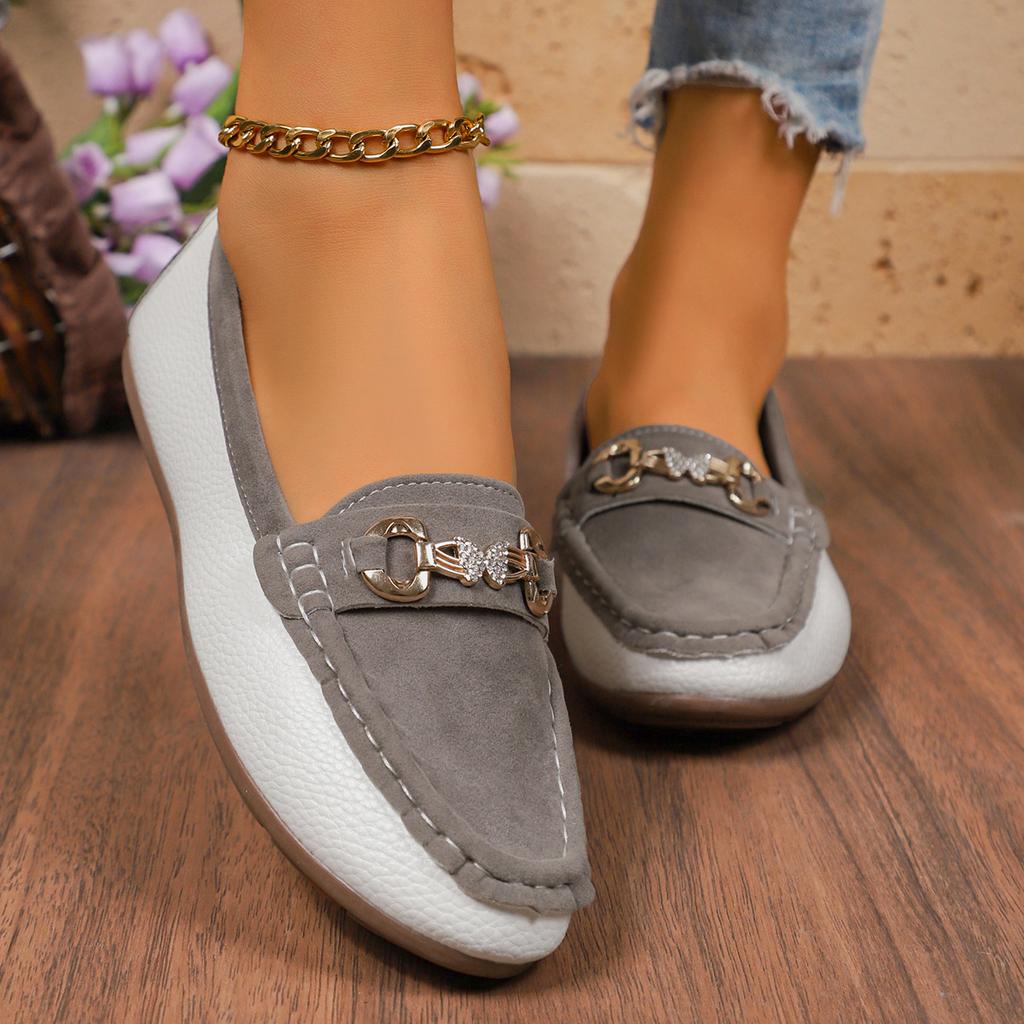 Flat-bottomed casual single shoes shallow-mouth Doudou shoes 22 new metal chain large-size mother shoes
