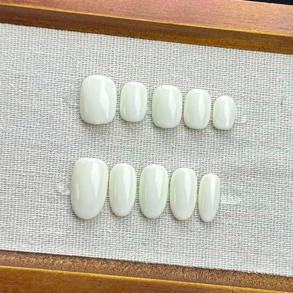 Handmade Press On Nails Glossy Solid Cream White Phototherapy Fake Nail Patch Artificial Nail Reusable