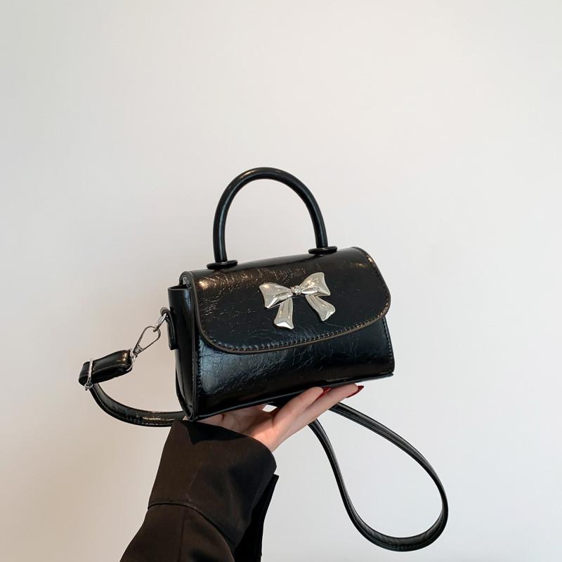 Fashionable Small Square Bag For Women 2024 Stylish Bowknot Trendy Street Style Crossbody чёрный