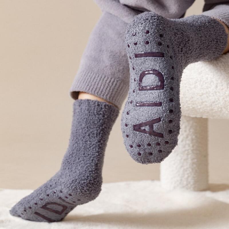 

Men s and Women s Winter Non-Slip Sleep Socks 1 Pair (Random Color) For men