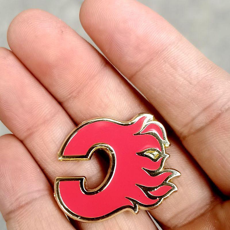 Alloy Brooch Pin with Design