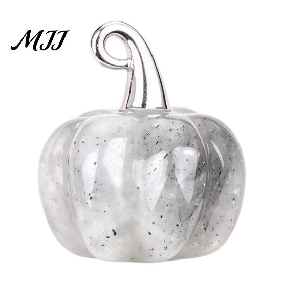 Versatile Seasonal Accents Natural Crystal Pumpkin Pendant, Mini Carved Stone Charm with Window Display Ornaments Metal Hook, Halloween Micro
