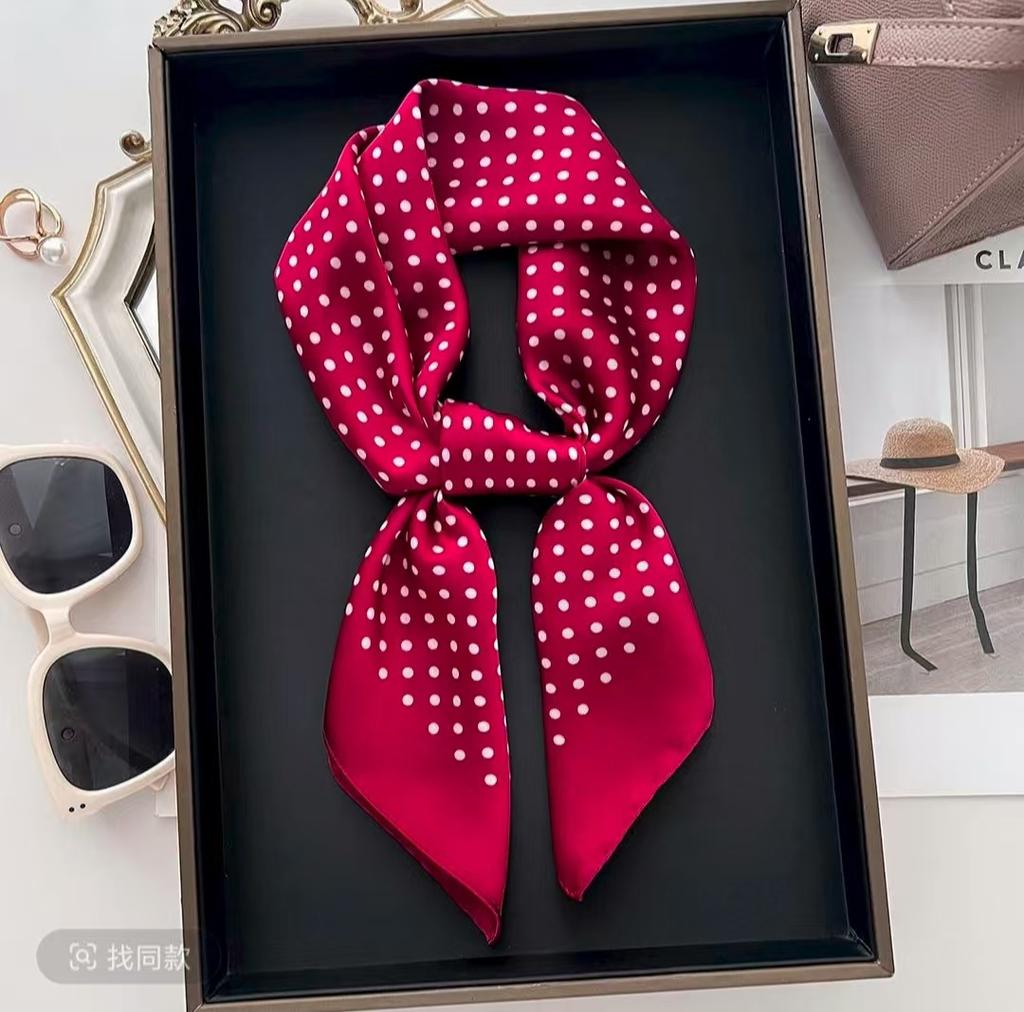 New silk scarf women's fashion versatile sense 70 square scarf neck protection scarf spring and autumn retro scarf tied bag