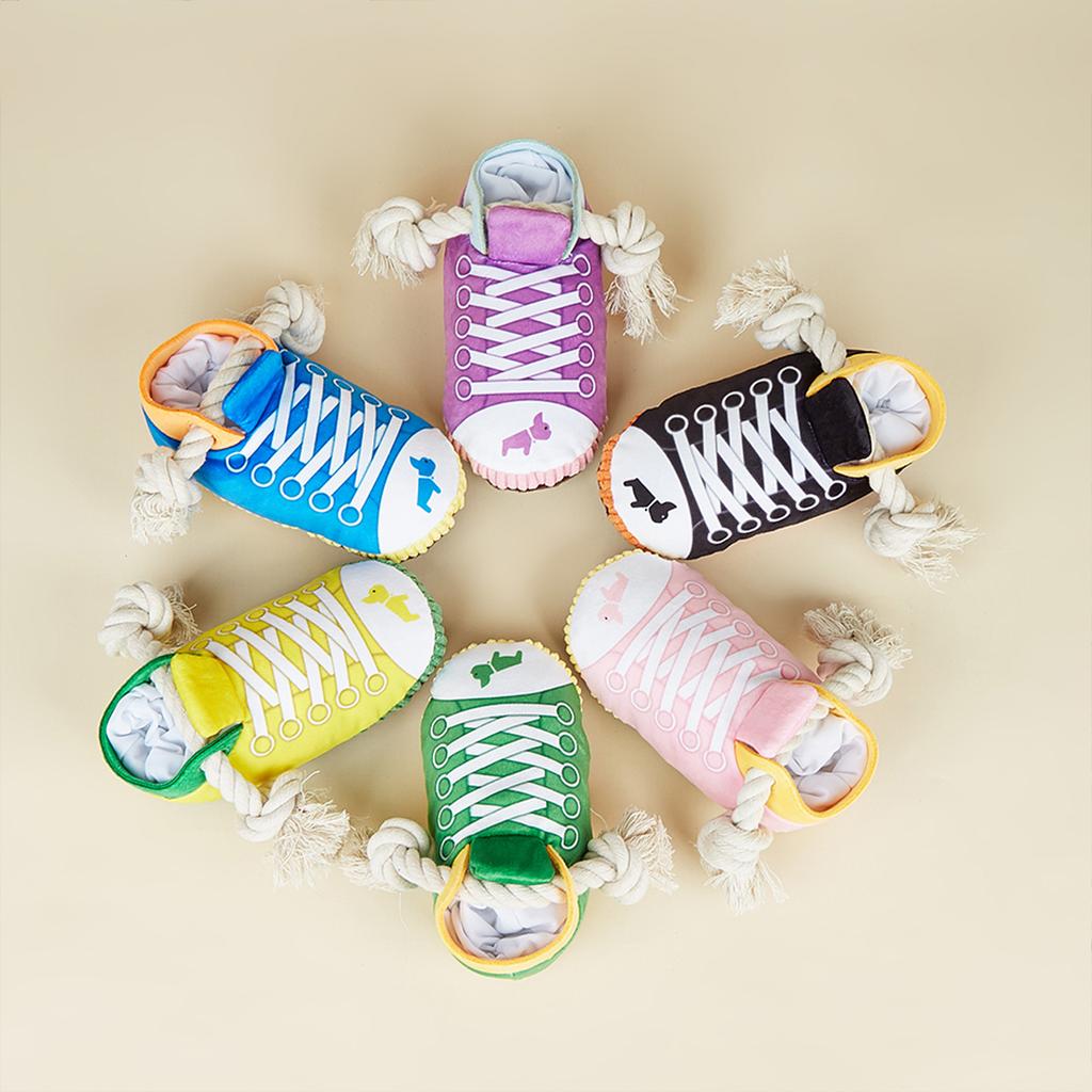 Shoe-Shaped Pet Squeaky Toy - Durable, Interactive Teething Toy for Pets, No Batteries Required (Random Color)