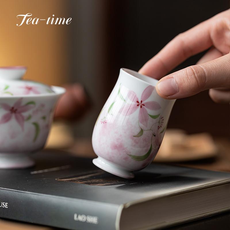 Hand Painted Peach Tea Cup White Porcelain Cups Small High-End Teacups Ceramic Teacup Unusual Puera Beautiful Puer Maker Bowl