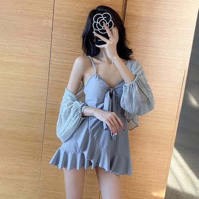 One Piece Swimsuit Two-piece Set That Covers the Belly and Looks Slim with a Flat Angle and Small Chest