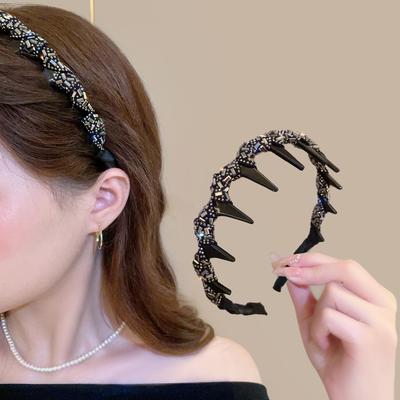 Exquisites Retro-Stoff-Stirnband mit Diamanten: Luxuriöses & Vielseitiges Haaraccessoire