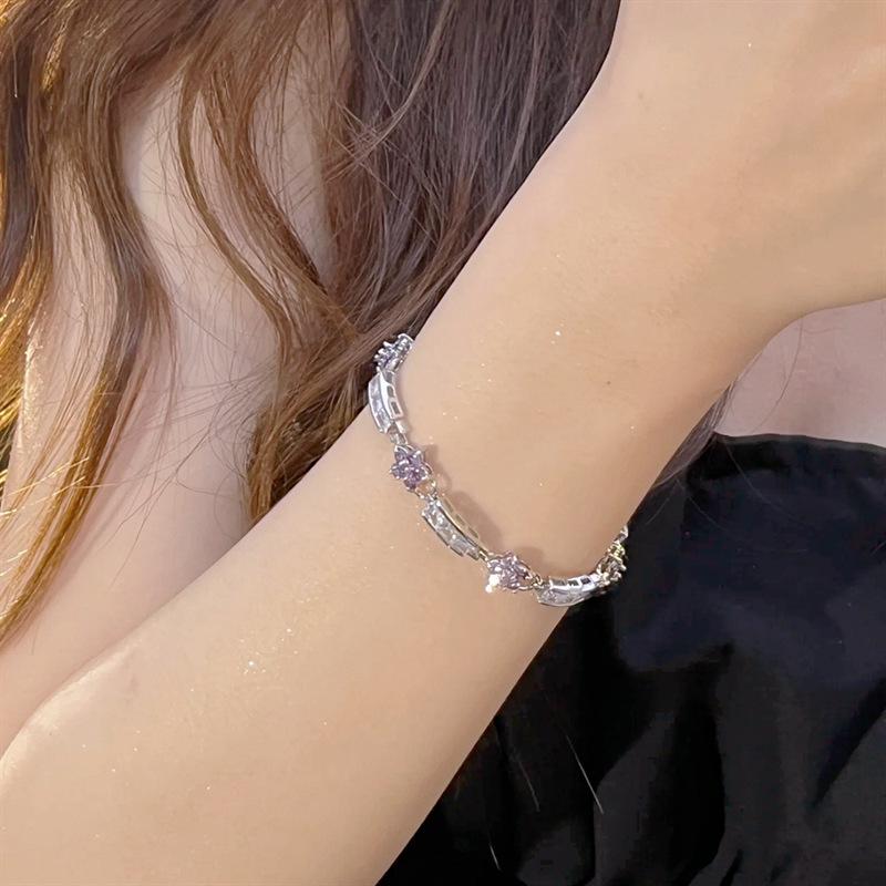 Exquisite Purple Zircon Flower Bracelet - Luxurious and Versatile Hand Jewelry