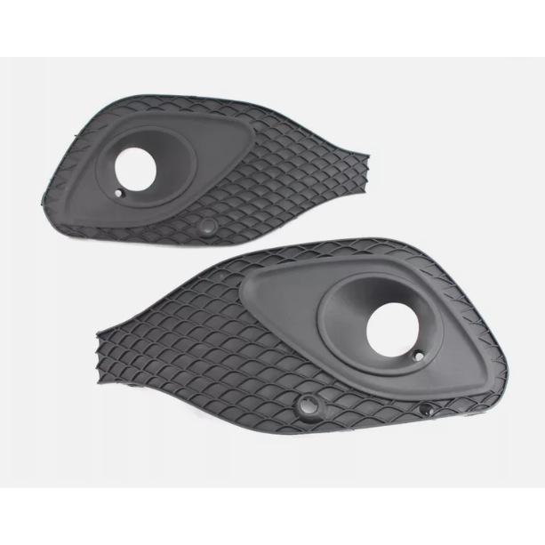 Mercedes-Benz W247 GLA200 Przedni Zderzak Krata Ramka Światła Przeciwmgielnego