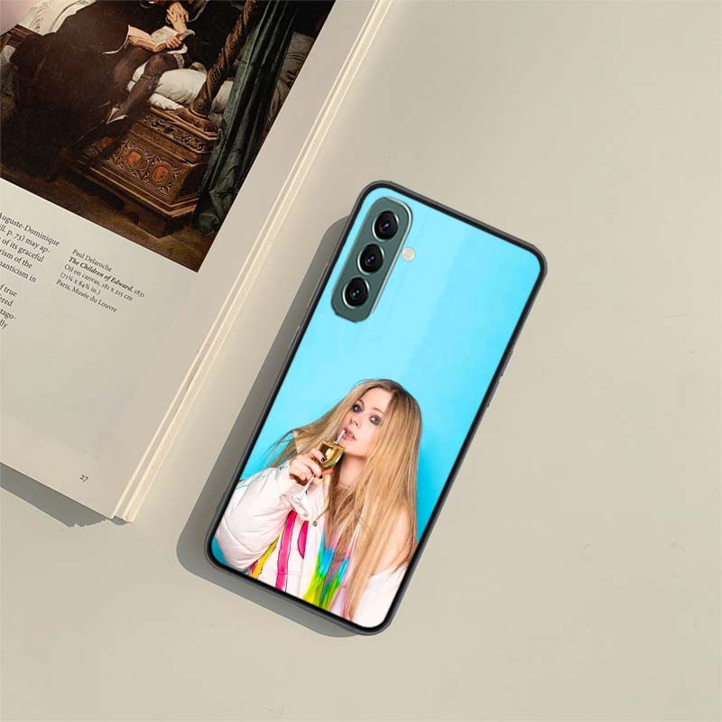Singer Avril Lavigne Phone Case for Samsung A54 A14 A24 A34 A17 A37 A57 A55 A35 A25 A15 A07 A05S A04S A12 A22 A32 A52S A72 Galax