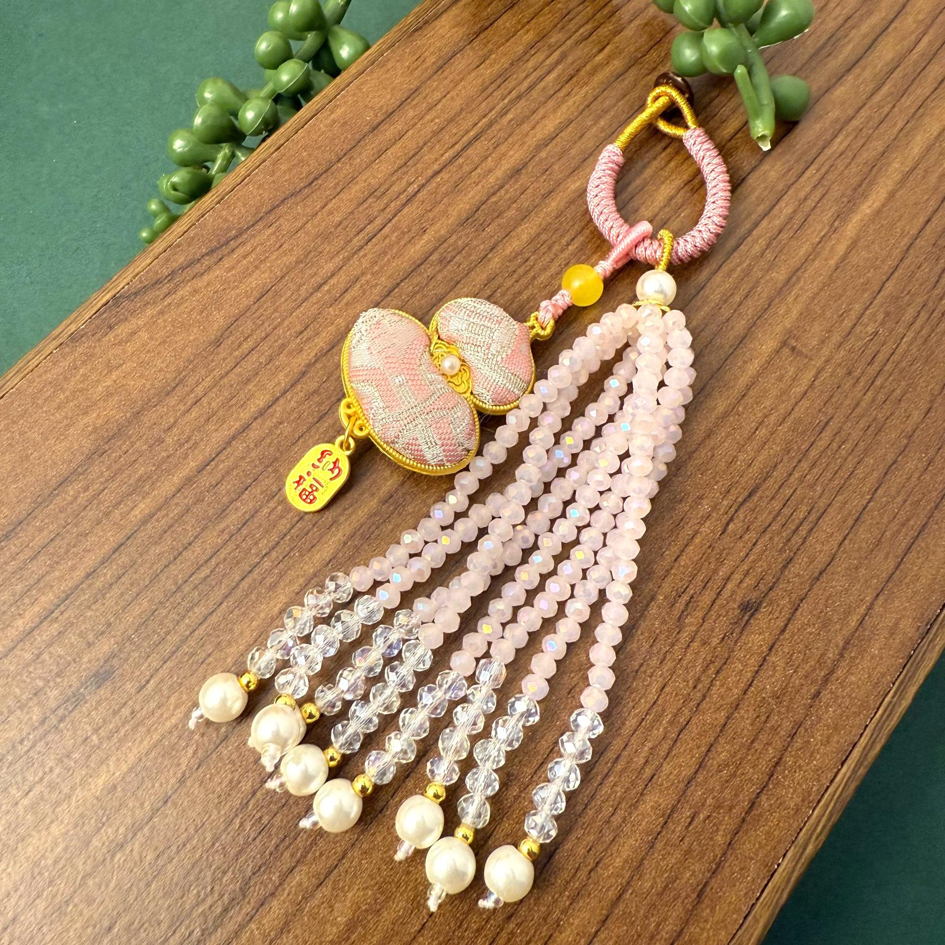 Festive Red Gourd Tassel Keychain: Hanfu-Inspired Song Brocade & Crystal Pendant розовый