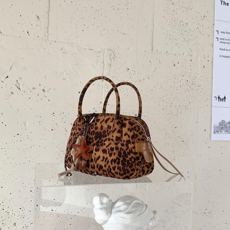 

Bowling bag niche autumn and winter new retro suede bag fashion trend messenger handbag