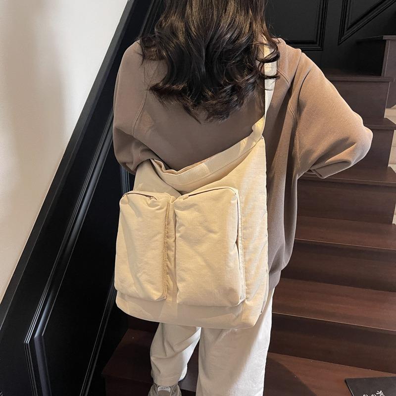 New Travel Bag Outdoor Sports Messenger Bag Large Capacity Women's Shoulder Bag Fashion Storage Bag