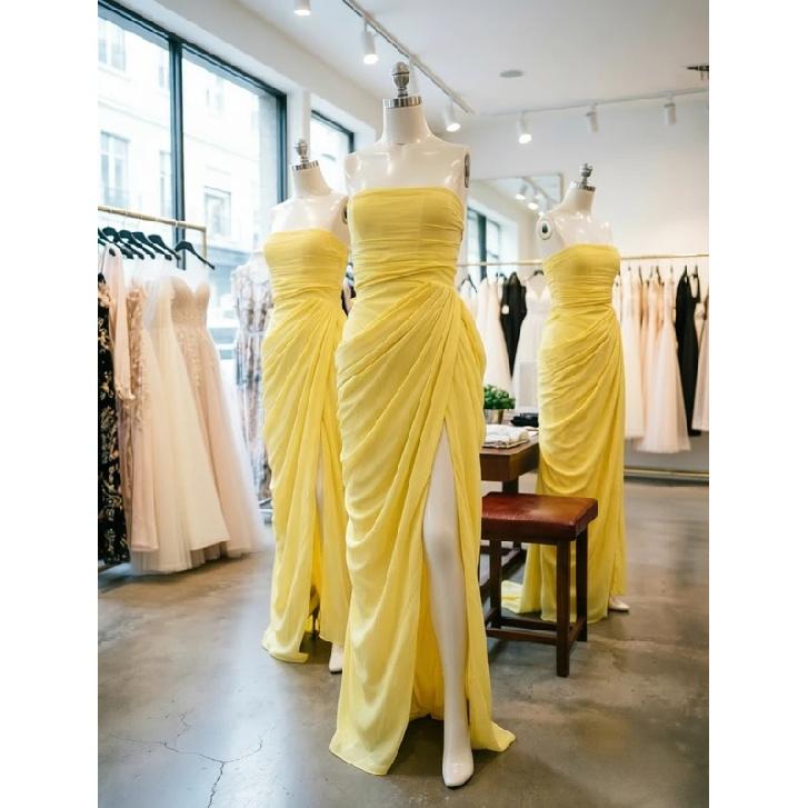2026 Nuovo Abito Lungo Giallo Senza Spalline Primavera Estate Drappeggiato Spacco Alto Abito da Sera Bodycon Abito per Ospiti di Matrimonio Festa Donna