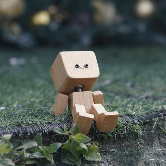 Shaking Wooden Man Figurine Handmade Shaking Feet Wooden Doll Car Dashboard Desktop Decoration Ornament