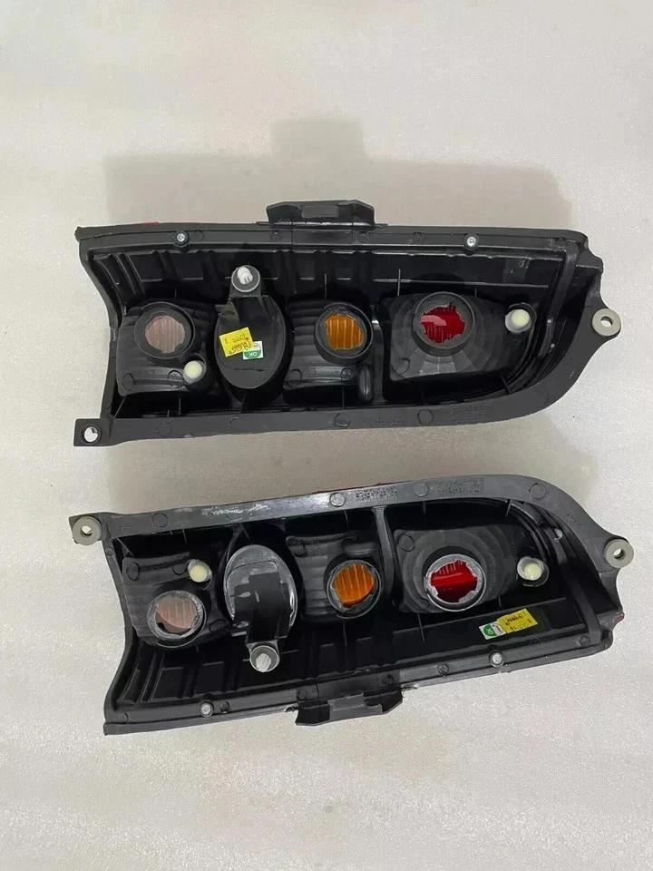 Suzuki Carry Van GA413 Rückbrems-Rücklichtsatz Links & Rechts 35650-77A00